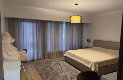 Location d’un appartement lumineux de 2 pièces, 76 m², quartier Bucureștii Noi, Bucarest, Roumanie